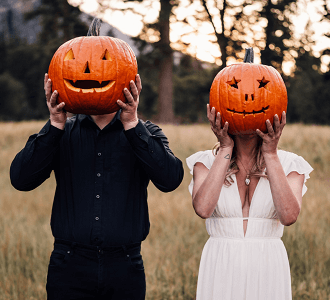 Spooky Season, Sweet Connections – Why Halloween is a Great Time to Date